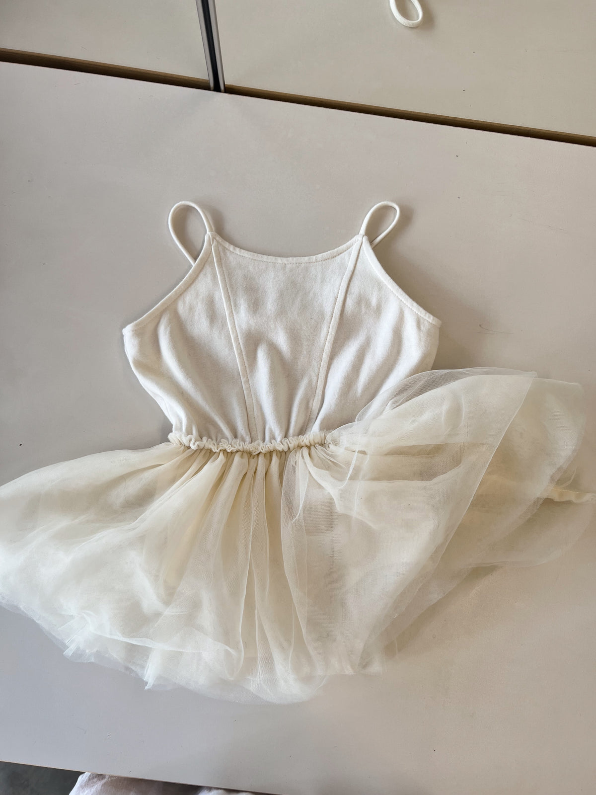 Ivory tutu size 3 (pre loved)