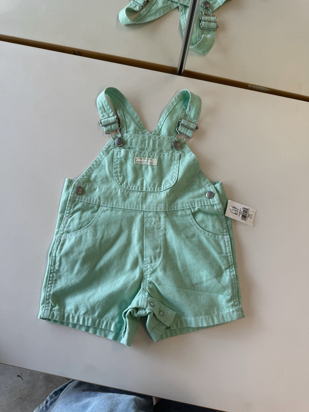 Gap overalls size 12-18 months (unworn)